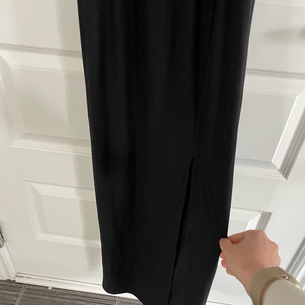 SPLIT BLACK DRESS🩷 - Picture 2 of 3
